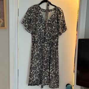 H&M Black and White Floral Midi Dress